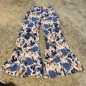 Free people floral flared pants size medium